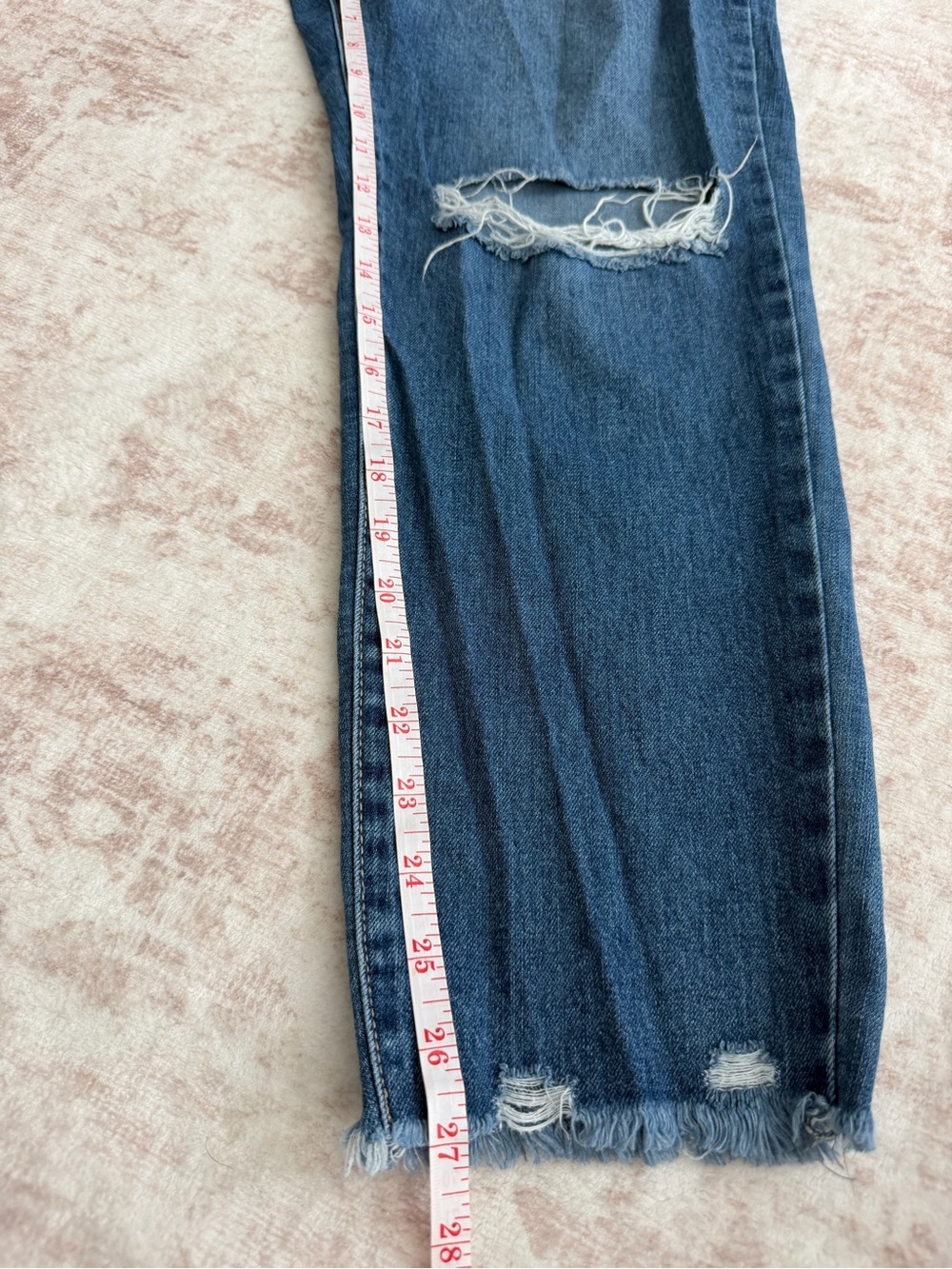 SO High Rise Distressed Mom Jeans Women’s Size 13 31W - Picture 7 of 7